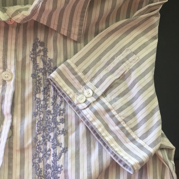 Embroidered shirt - Picture 5 of 7